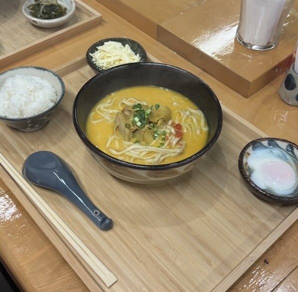 ナンクル豊田大林店　バターチキンカレーそば