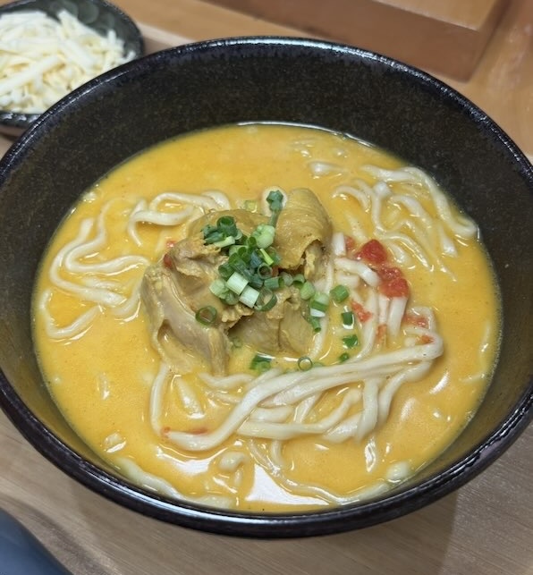 ナンクル豊田大林店　バターチキンカレーそば