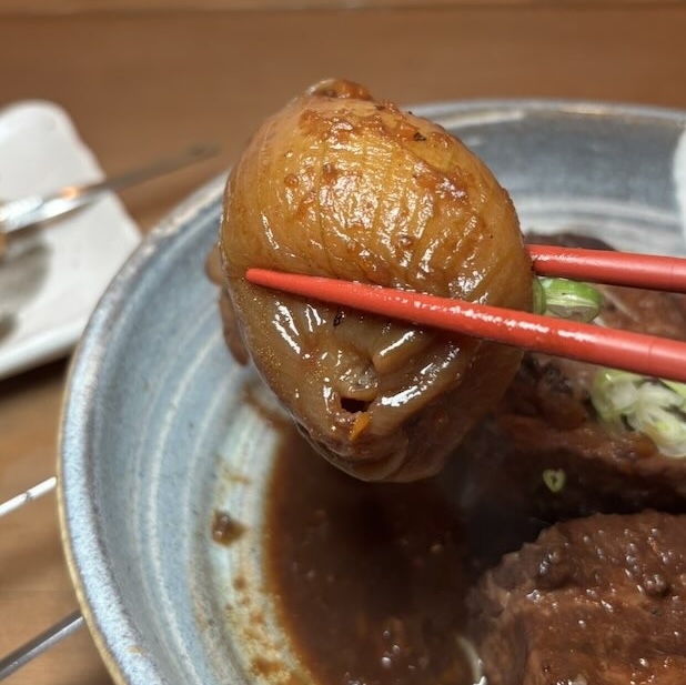くしや あんてて（豊田市）　豚の角煮のタマネギ