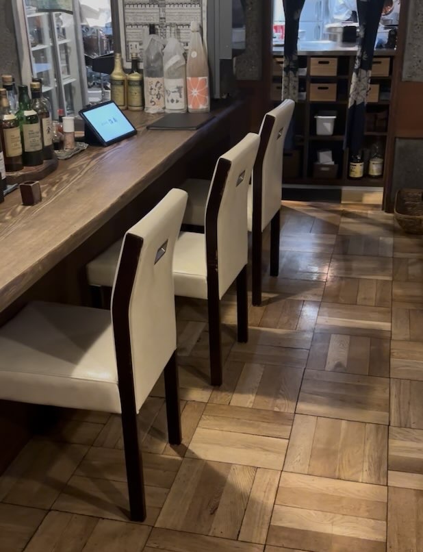 れすとらん仔馬 秋葉本店 店内のカウンター席