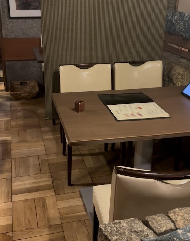 れすとらん仔馬 秋葉本店(安城市) 店内のテーブル席