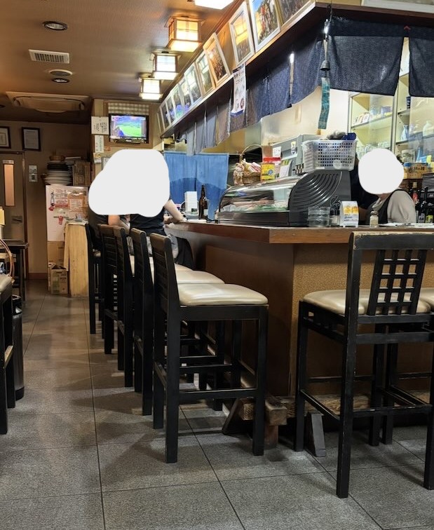 越後（豊田市三軒町）　店内のカウンター席