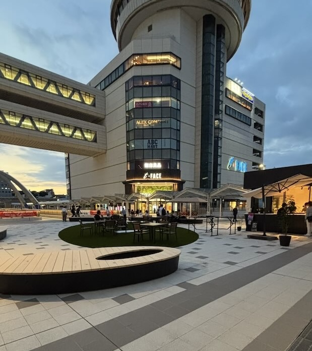 豊田市駅前のT FACE A館外観