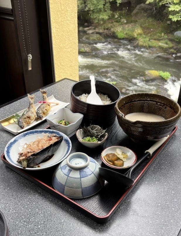 かじか苑(豊田市) とろろ麦飯定食(竹)