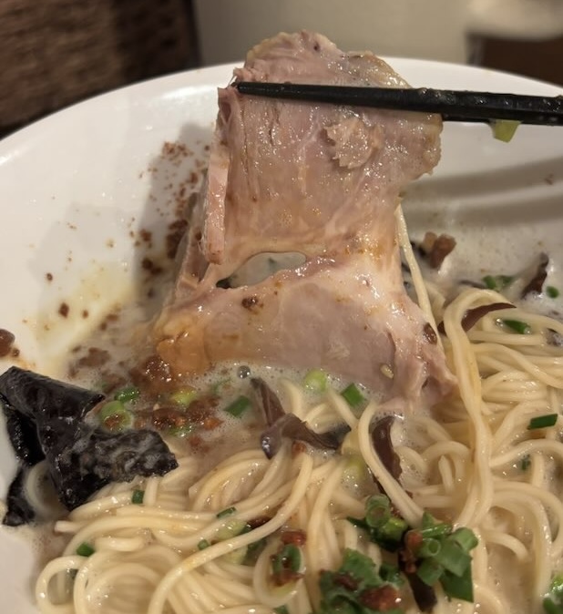とんこつ名人かつみ屋（豊田市）　熊本ブラックらーめん