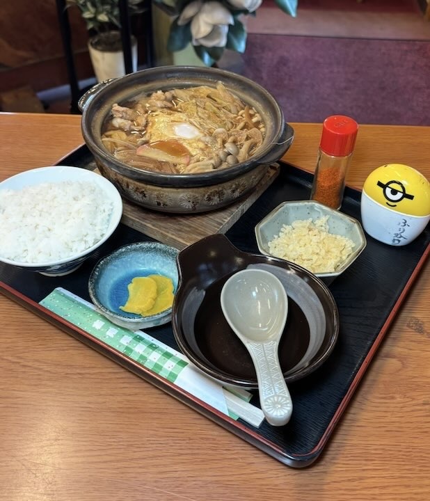 かもがたの名古屋コーチン味噌煮込みうどんと小ライス