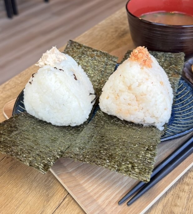 しゃけ明太とツナマヨ昆布のおにぎり