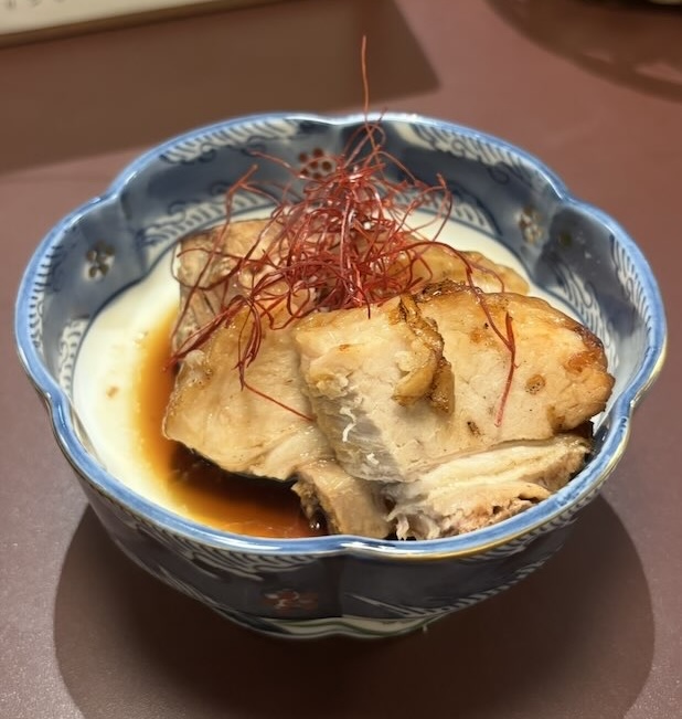 お食事倶楽部メルカド 豚角煮の炭火焼き仕上げ