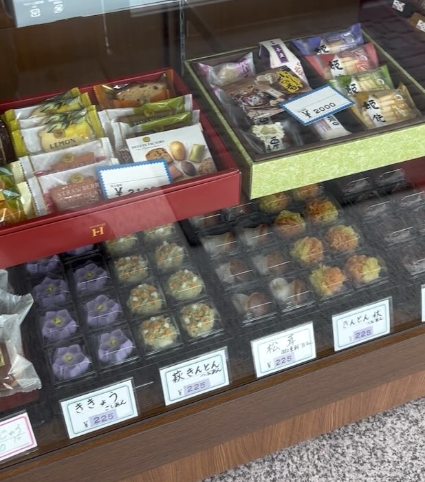 美好餅のショーケース商品
