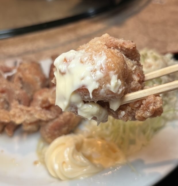 マヨネーズを付けた唐揚げ