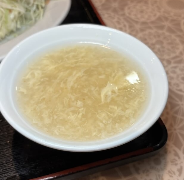 唐揚げ定食のスープ